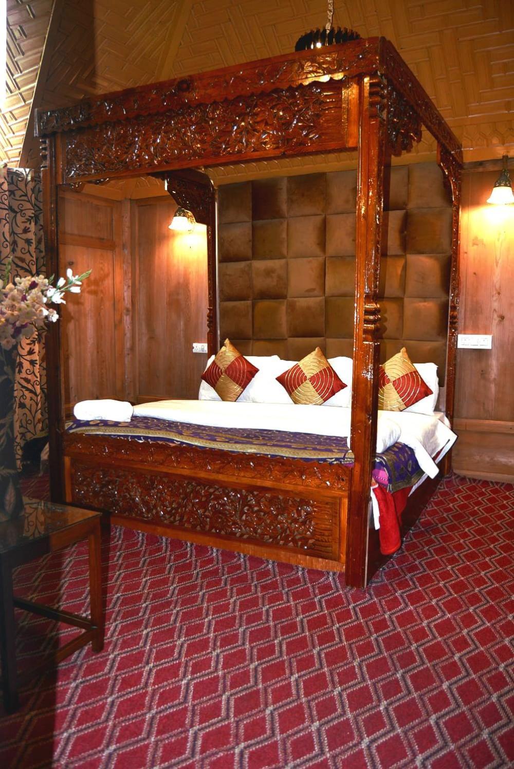 Hotel Heritage Amina Group Of Houseboats Srīnagar Exteriér fotografie