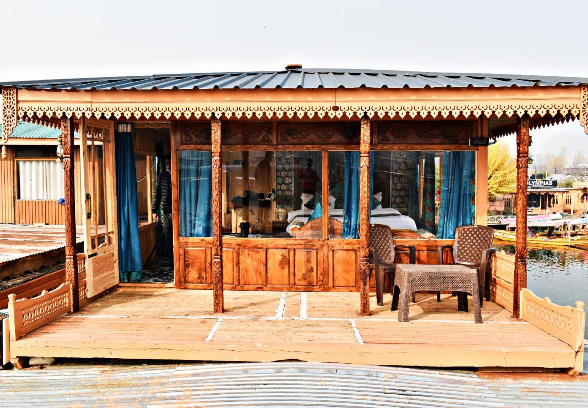 Hotel Heritage Amina Group Of Houseboats Srīnagar Exteriér fotografie